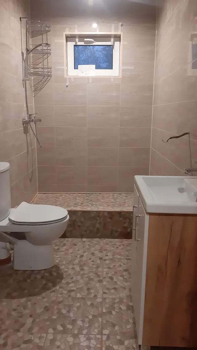 Baño completo terminado por Basil Sanitario
